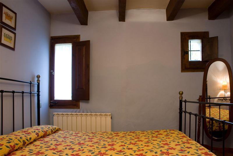 Mas Masnou Guest House Olot Room photo